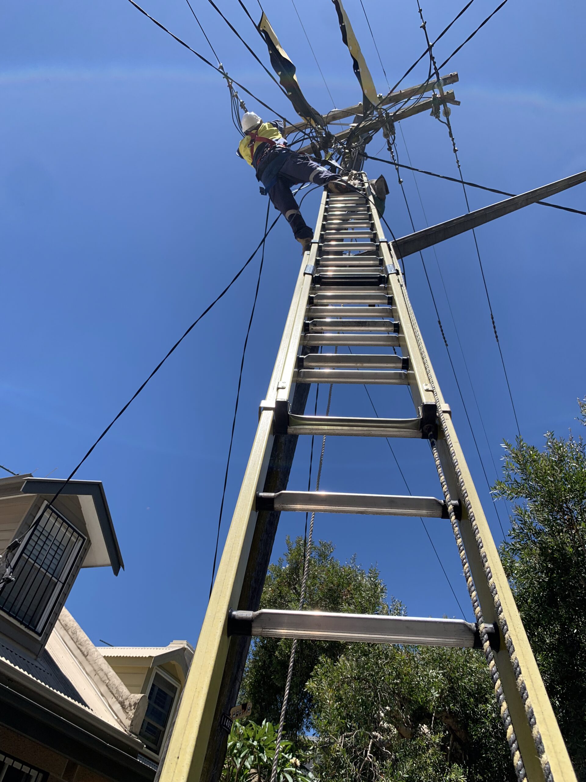 A Sydney Electrical Service Level 2 ASP electrician on the job